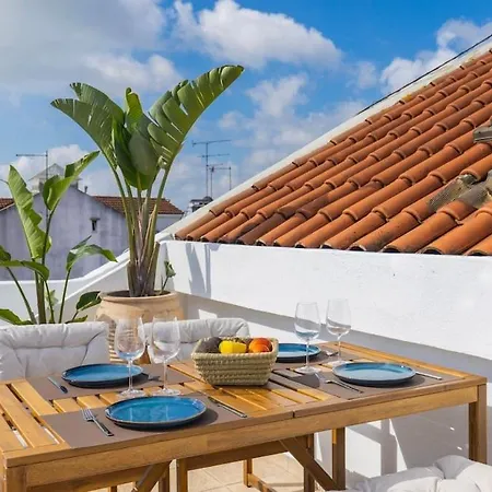 Daire Authentic Lisbon Living With A View By Lovelystay