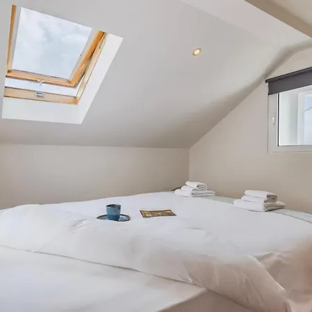 Authentic Lisbon Living With A View By Lovelystay Daire *